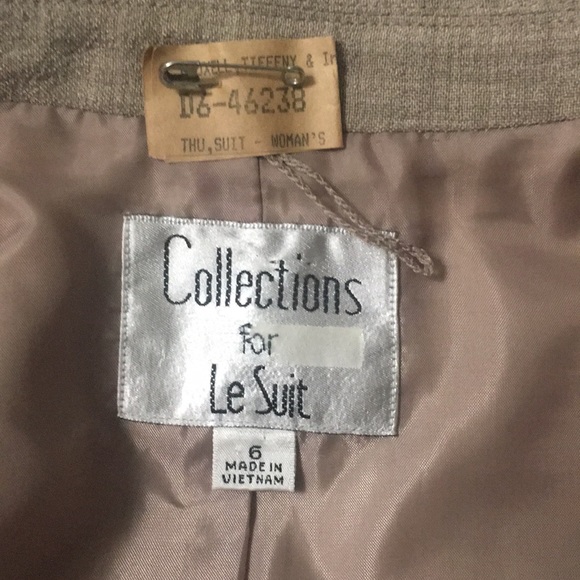 Vintage style Oat color 2 piece skirt/jacket suit - Picture 4 of 8